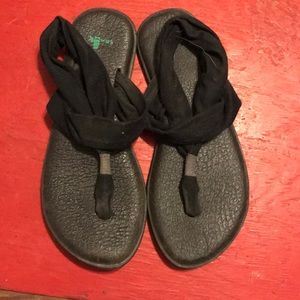 Sanuk yoga mat sandals